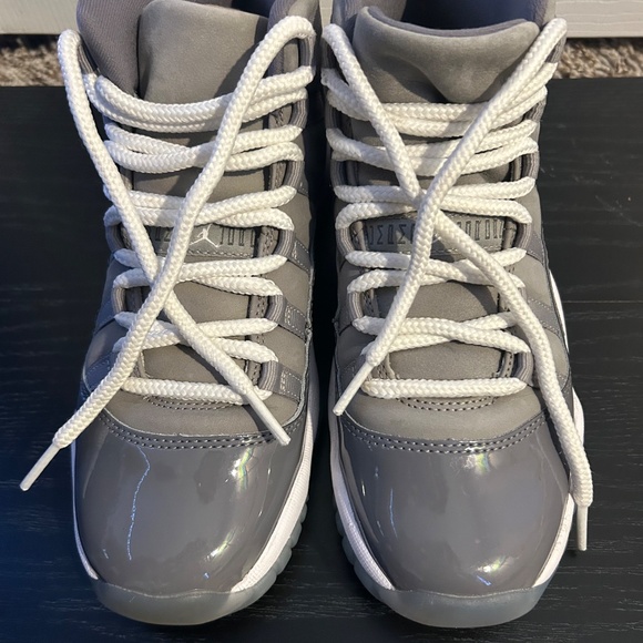 Jordan 11 Retro Cool Grey - Picture 2 of 7